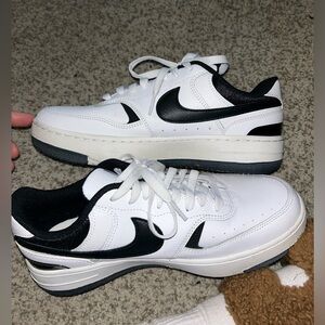 Nike Gamma Force womens size 9